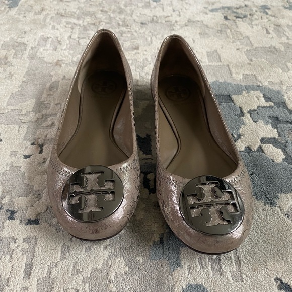 Tory Burch Women's Reva Metallic Cobra Ballet Flat - Picture 2 of 7